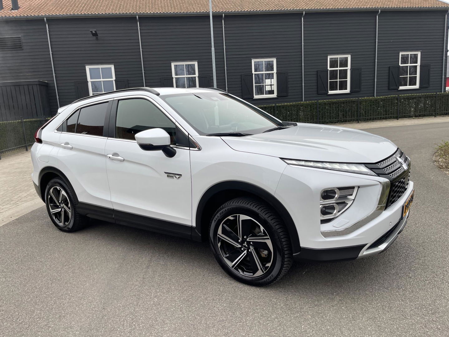 Mitsubishi Eclipse Cross 2.4 PHEV Plug-in Hybride Intense+ Navigatie Camera Trekhaak