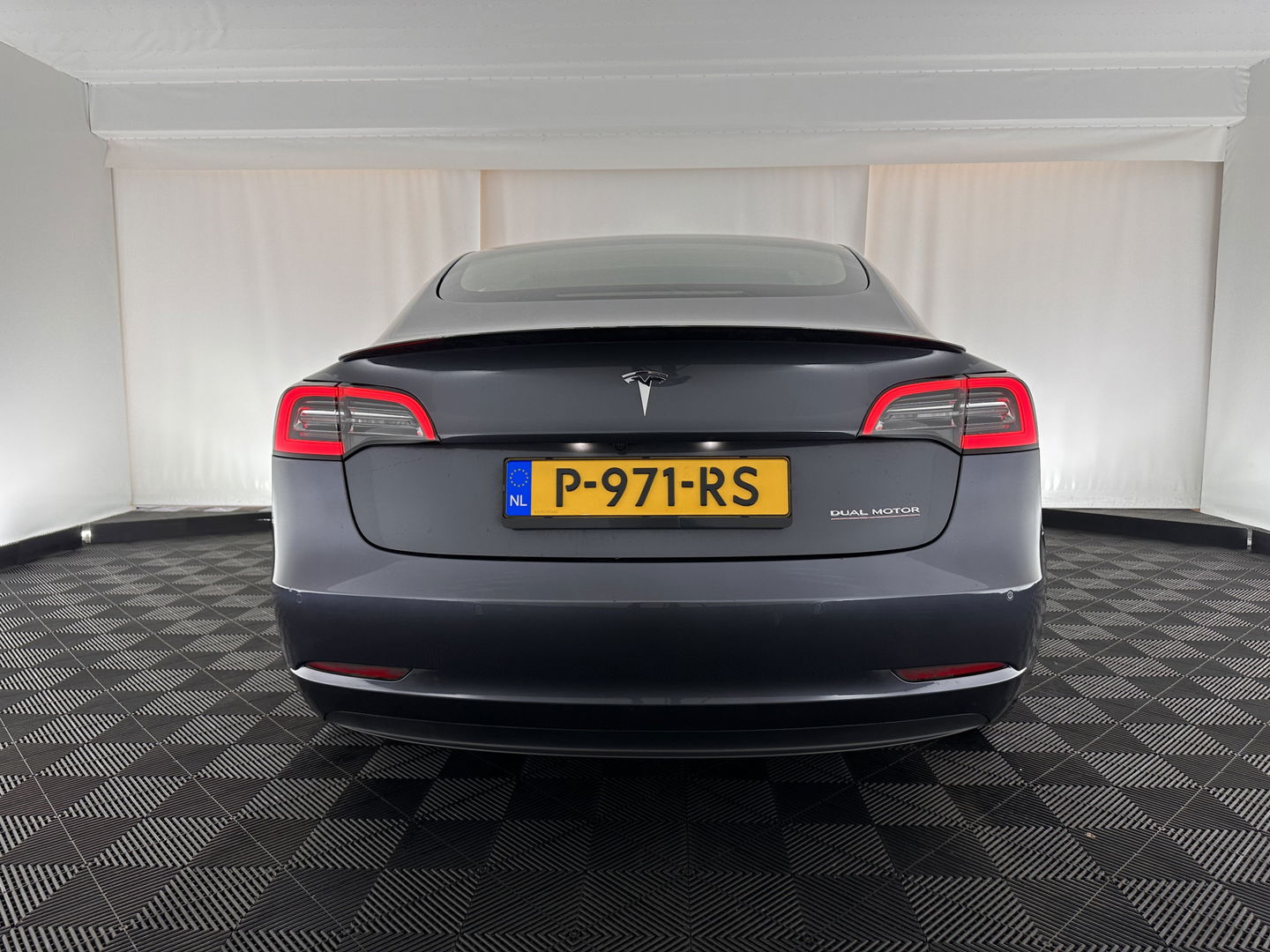 Tesla Model 3 Performance AWD 75 kWh  [ 3-Fase ] (INCL-BTW) Aut. *HEATPUMP | PANO | AUTO-PILOT | NAPPA-LEATHER | KEYLESS | FULL-LED | MEMORY-PACK | SURROUND-VIEW | DAB | DIGI-COCKPIT | LANE-ASSIST | COMFORT-SEATS | 20"ALU*