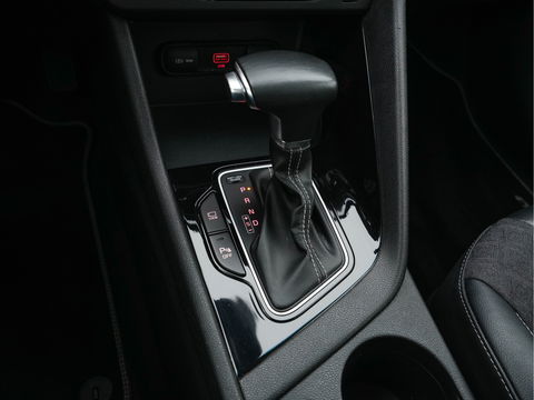 Kia Niro 1.6 GDi Hybrid DynamicLine (INCL-BTW) Aut. *NAVI-FULLMAP | KEYLESS | ADAPTIVE-CRUISE | 1/2-LEATHER | CAMERA | ECC | PDC | LANE-ASSIST | COMFORT-SEATS  | SHIFT-PADDLES | CARPLAY | TOWBAR | 16"ALU*