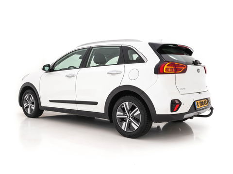 Kia Niro 1.6 GDi Hybrid DynamicLine (INCL-BTW) Aut. *NAVI-FULLMAP | KEYLESS | ADAPTIVE-CRUISE | 1/2-LEATHER | CAMERA | ECC | PDC | LANE-ASSIST | COMFORT-SEATS  | SHIFT-PADDLES | CARPLAY | TOWBAR | 16"ALU*