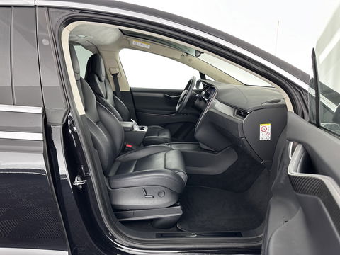 Tesla Model X 100D AWD [ 6-pers ] [ 3-Fase ] Aut. *PANO | AUTO-PILOT | TOWBAR | AIR-SUSPENSION | FULL-LED | NAPPA-SOFT-LEATHER | KEYLESS | APP.CONNECT | CRUISE | DAB | LANE-ASSIST | DIGI-COCKPIT | SURROUND-VIEW | COMFORT-SEATS | 20"ALU*