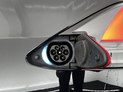 Tesla Model X 100D AWD [ 6-pers ] [ 3-Fase ] Aut. *PANO | AUTO-PILOT | TOWBAR | AIR-SUSPENSION | FULL-LED | NAPPA-SOFT-LEATHER | KEYLESS | APP.CONNECT | CRUISE | DAB | LANE-ASSIST | DIGI-COCKPIT | SURROUND-VIEW | COMFORT-SEATS | 20"ALU*