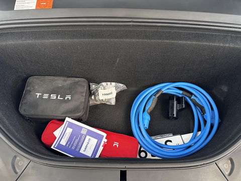 Tesla Model X 100D AWD [ 6-pers ] [ 3-Fase ] Aut. *PANO | AUTO-PILOT | TOWBAR | AIR-SUSPENSION | FULL-LED | NAPPA-SOFT-LEATHER | KEYLESS | APP.CONNECT | CRUISE | DAB | LANE-ASSIST | DIGI-COCKPIT | SURROUND-VIEW | COMFORT-SEATS | 20"ALU*