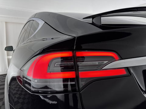 Tesla Model X 100D AWD [ 6-pers ] [ 3-Fase ] Aut. *PANO | AUTO-PILOT | TOWBAR | AIR-SUSPENSION | FULL-LED | NAPPA-SOFT-LEATHER | KEYLESS | APP.CONNECT | CRUISE | DAB | LANE-ASSIST | DIGI-COCKPIT | SURROUND-VIEW | COMFORT-SEATS | 20"ALU*