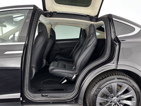 Tesla Model X 100D AWD [ 6-pers ] [ 3-Fase ] Aut. *PANO | AUTO-PILOT | TOWBAR | AIR-SUSPENSION | FULL-LED | NAPPA-SOFT-LEATHER | KEYLESS | APP.CONNECT | CRUISE | DAB | LANE-ASSIST | DIGI-COCKPIT | SURROUND-VIEW | COMFORT-SEATS | 20"ALU*