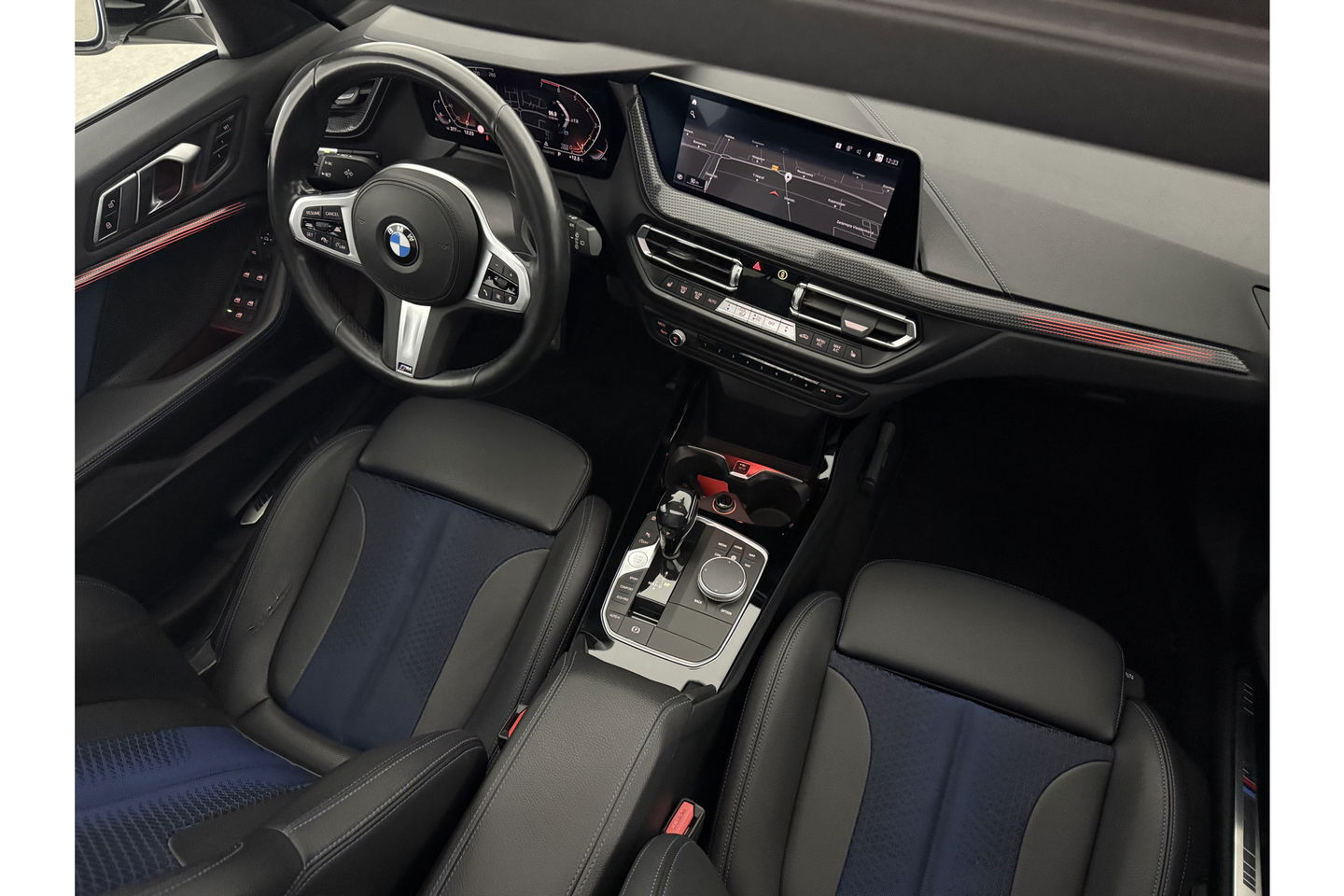 BMW 1-serie 118i M-Sport 141PK  Pano Carplay Sfeer Virtual LED Clima Camera Cruise Navi Memory-Seat PDC 17"LMV