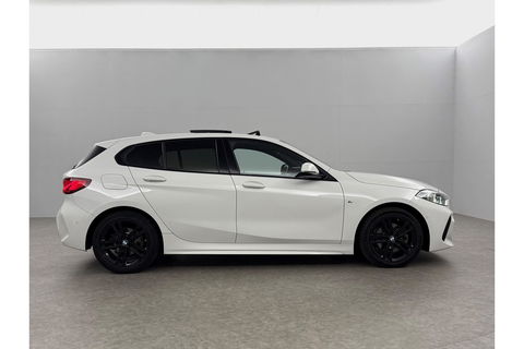 BMW 1-serie 118i M-Sport 141PK  Pano Carplay Sfeer Virtual LED Clima Camera Cruise Navi Memory-Seat PDC 17"LMV