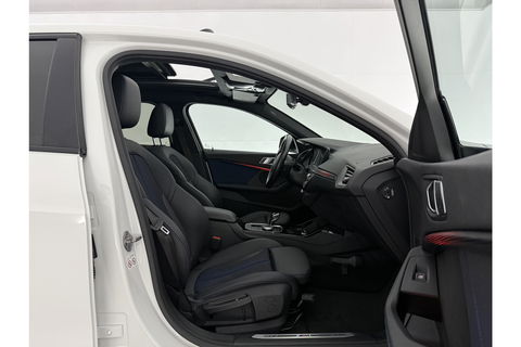 BMW 1-serie 118i M-Sport 141PK  Pano Carplay Sfeer Virtual LED Clima Camera Cruise Navi Memory-Seat PDC 17"LMV