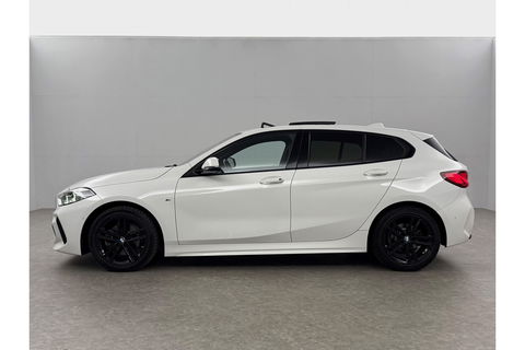BMW 1-serie 118i M-Sport 141PK  Pano Carplay Sfeer Virtual LED Clima Camera Cruise Navi Memory-Seat PDC 17"LMV
