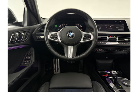 BMW 1-serie 118i M-Sport 141PK  Pano Carplay Sfeer Virtual LED Clima Camera Cruise Navi Memory-Seat PDC 17"LMV