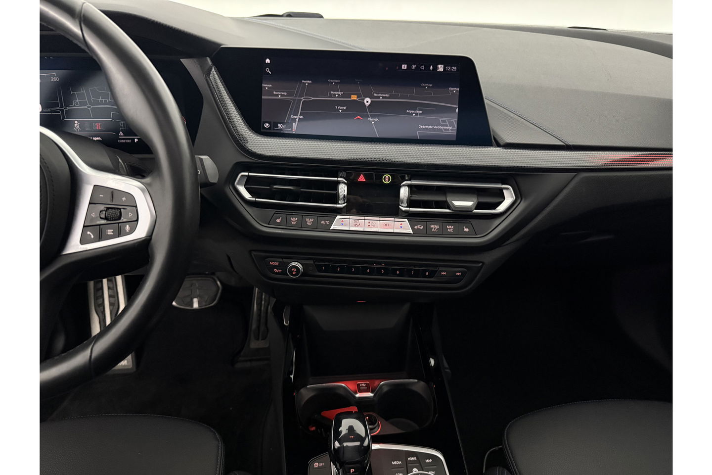 BMW 1-serie 118i M-Sport 141PK  Pano Carplay Sfeer Virtual LED Clima Camera Cruise Navi Memory-Seat PDC 17"LMV
