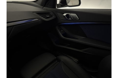 BMW 1-serie 118i M-Sport 141PK  Pano Carplay Sfeer Virtual LED Clima Camera Cruise Navi Memory-Seat PDC 17"LMV