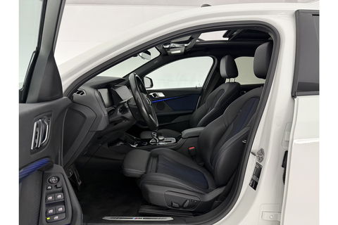 BMW 1-serie 118i M-Sport 141PK  Pano Carplay Sfeer Virtual LED Clima Camera Cruise Navi Memory-Seat PDC 17"LMV