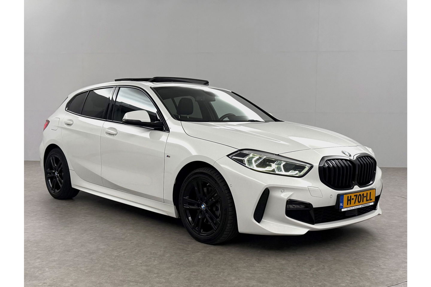 BMW 1-serie 118i M-Sport 141PK  Pano Carplay Sfeer Virtual LED Clima Camera Cruise Navi Memory-Seat PDC 17"LMV