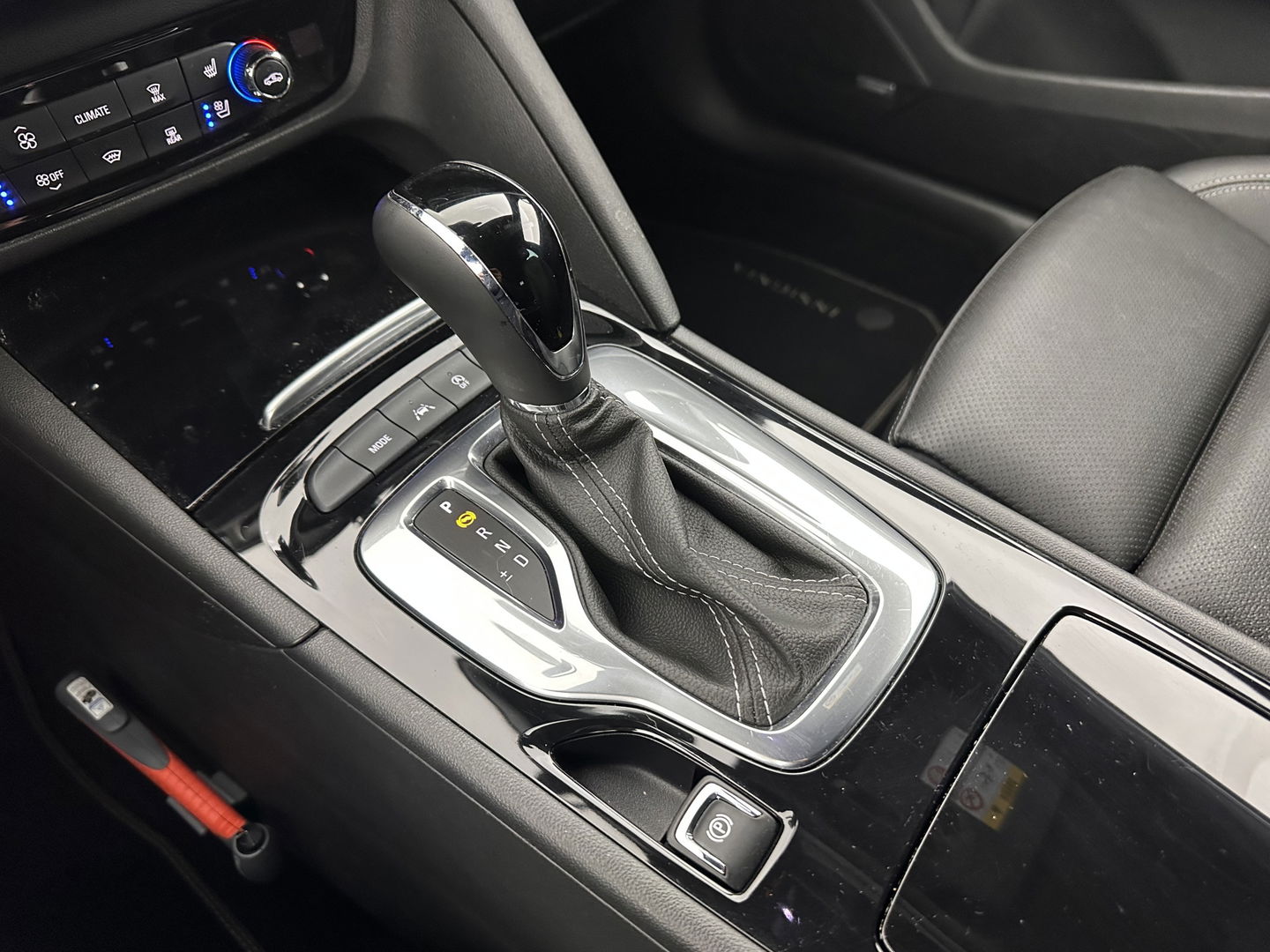 Opel Insignia Sports Tourer 2.0 Turbo GS-Sport-Line Aut. *FULL-LEATHER | BOSE-SOUND | HEAD-UP | ADAPT.CRUISE | FULL-LED | MEMORY-PACK | SPORT/HEATED/COOLED/MASSAGE-SEATS  | NAVI-FULLMAP | GREY-WRAPPED | KEYLESS | CAMERA | CARPLAY | LANE-ASSIST