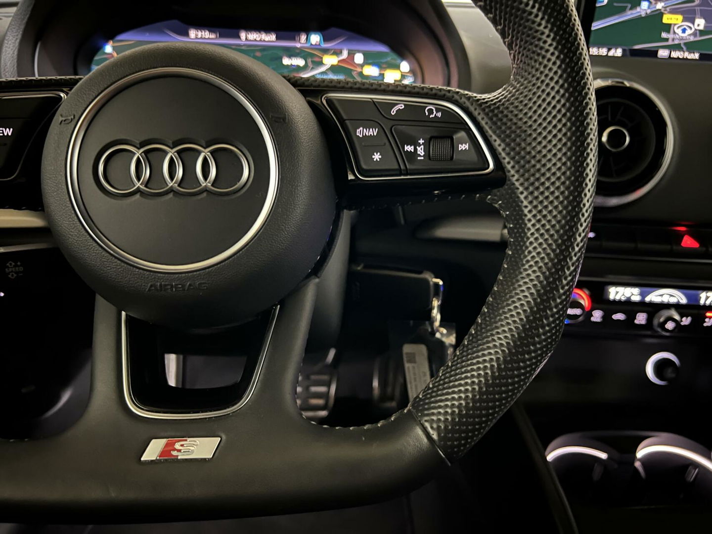 Audi A3 Sportback 35 TFSI 150PK S-Line Black Edition Virtual