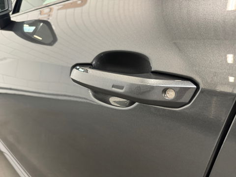 Audi A4 Avant 40 TFSI 3X S-Line|Pano|RS Seat|Keyl|B&O|Headup