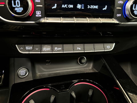 Audi A4 Avant 40 TFSI 3X S-Line|Pano|RS Seat|Keyl|B&O|Headup