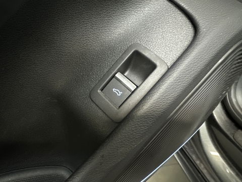 Audi A4 Avant 40 TFSI 3X S-Line|Pano|RS Seat|Keyl|B&O|Headup