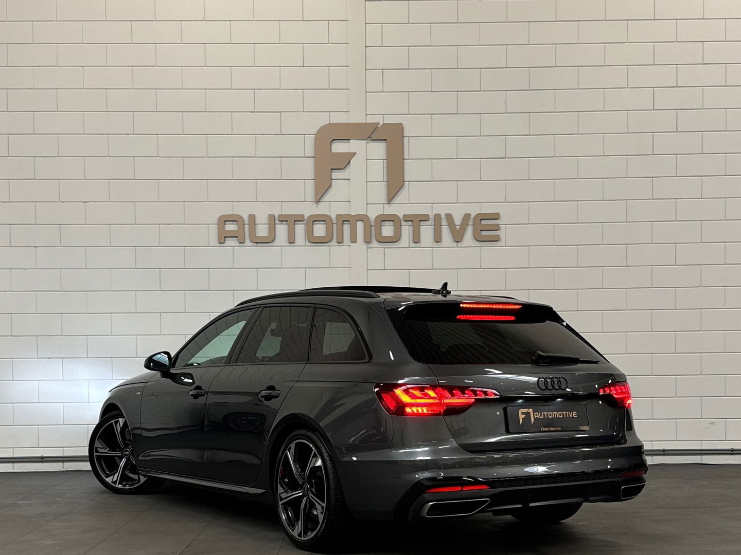 Audi A4 Avant 40 TFSI 3X S-Line|Pano|RS Seat|Keyl|B&O|Headup