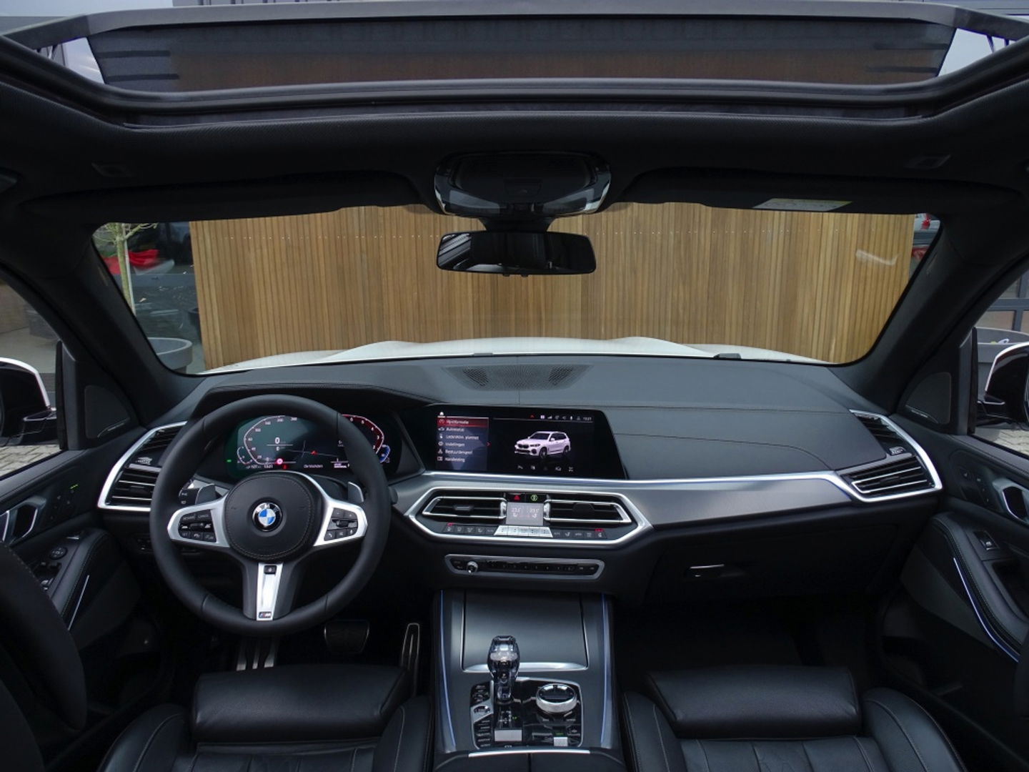 BMW X5 45e 394PK / M-Sport / Skylounge / Harman Kardon / LED