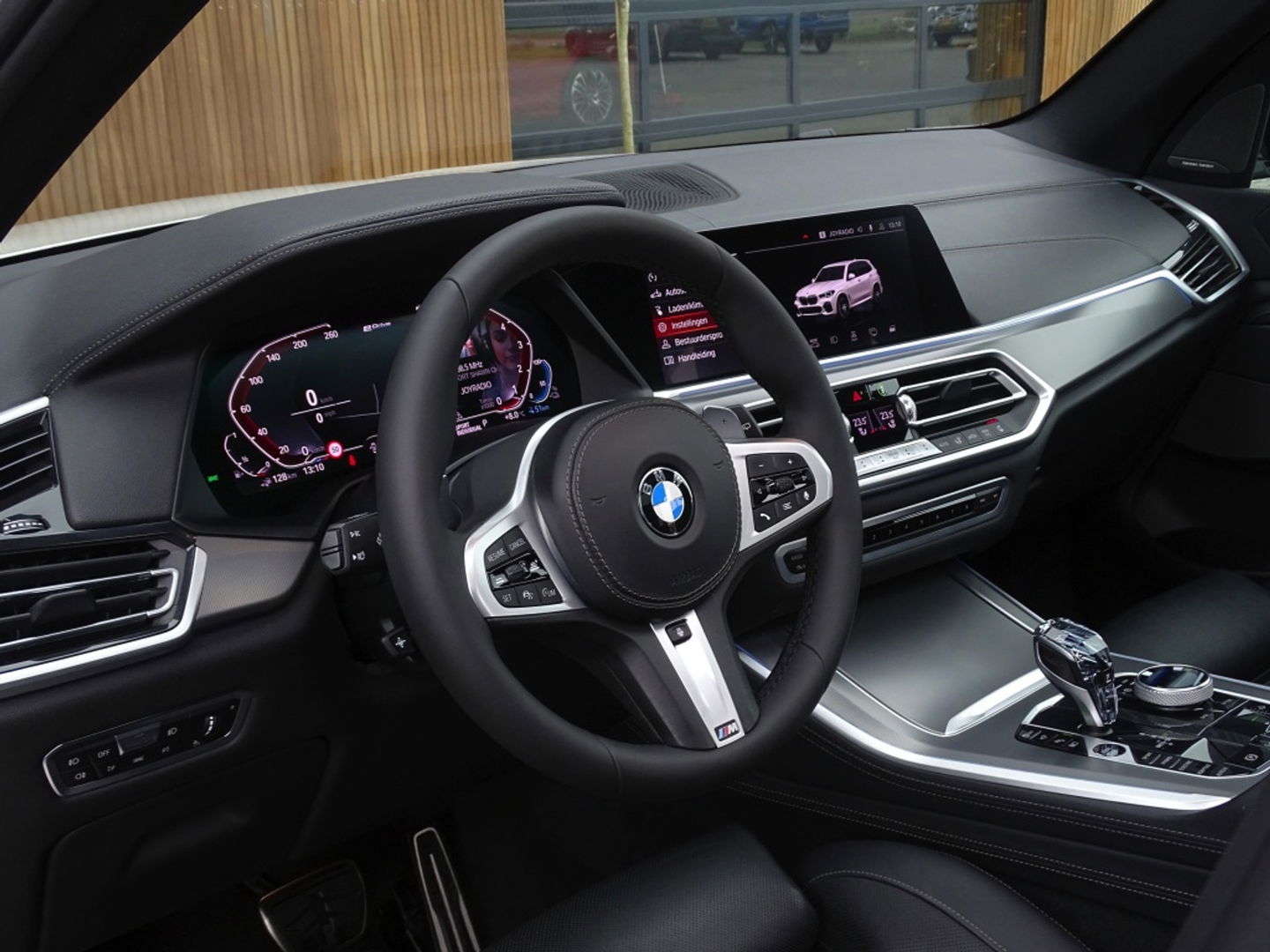 BMW X5 45e 394PK / M-Sport / Skylounge / Harman Kardon / LED