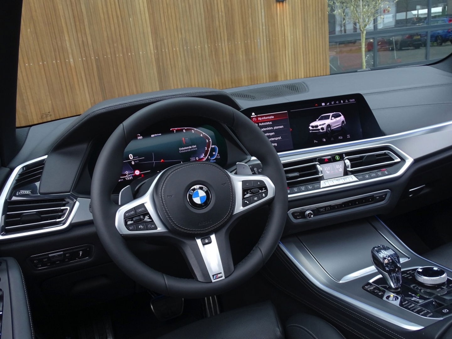 BMW X5 45e 394PK / M-Sport / Skylounge / Harman Kardon / LED