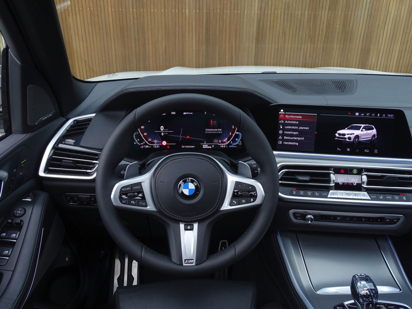 BMW X5 45e 394PK / M-Sport / Skylounge / Harman Kardon / LED