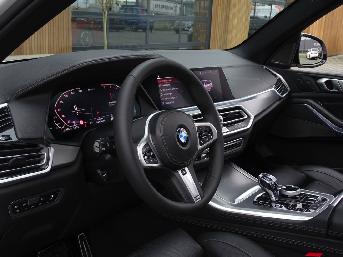 BMW X5 45e 394PK / M-Sport / Skylounge / Harman Kardon / LED