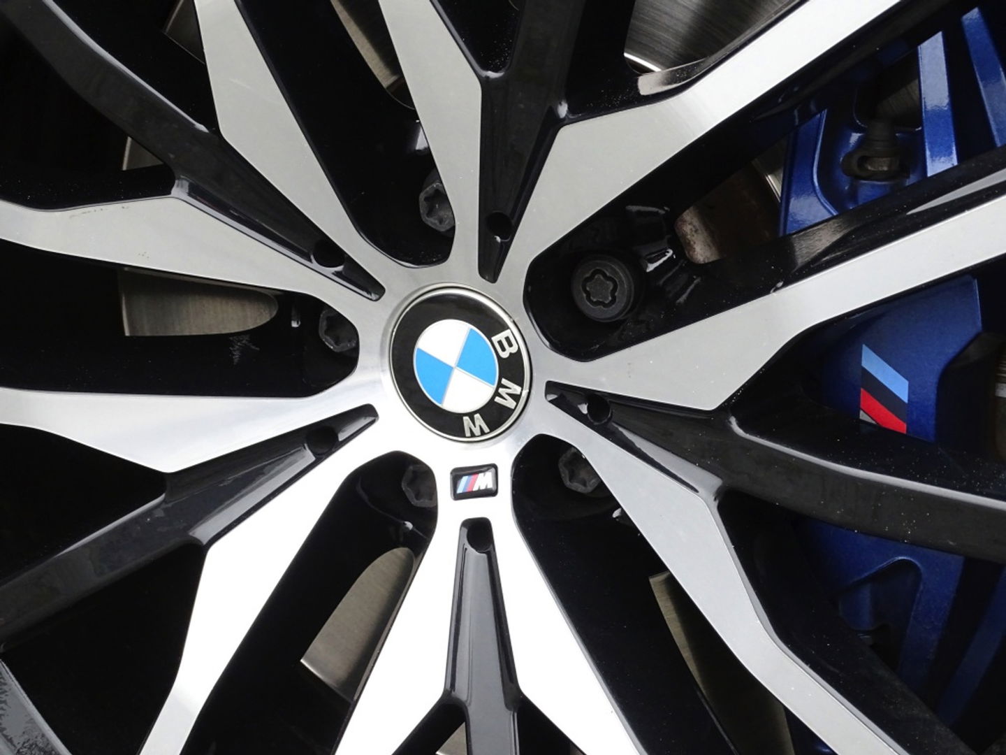 BMW X5 45e 394PK / M-Sport / Skylounge / Harman Kardon / LED