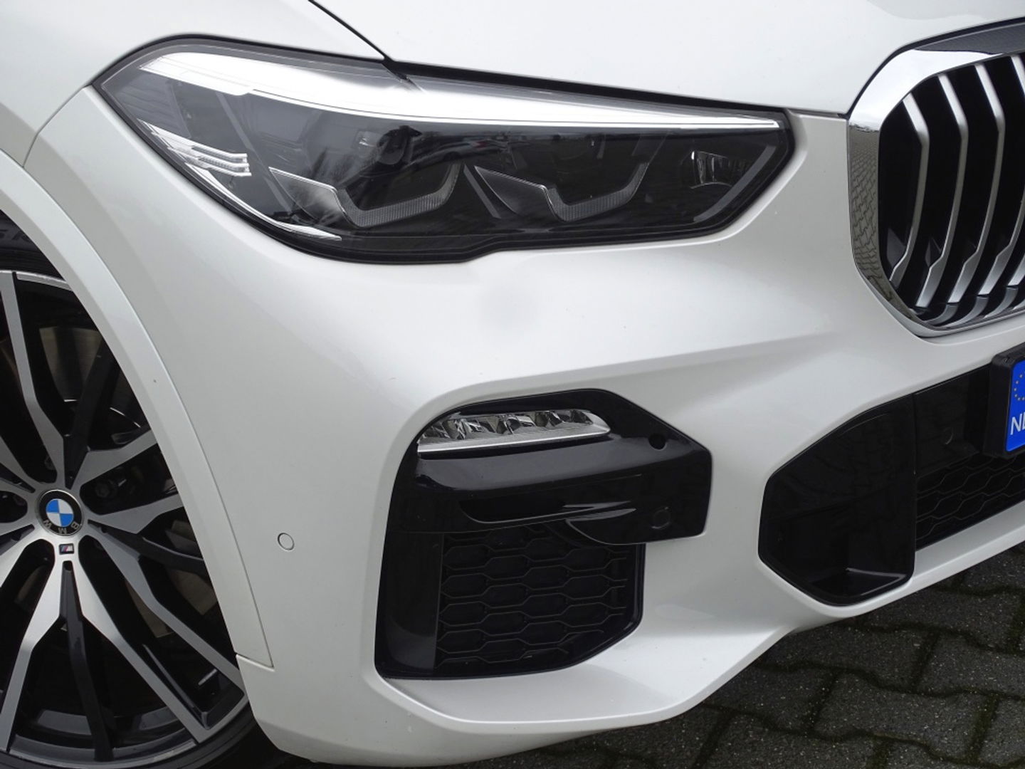 BMW X5 45e 394PK / M-Sport / Skylounge / Harman Kardon / LED