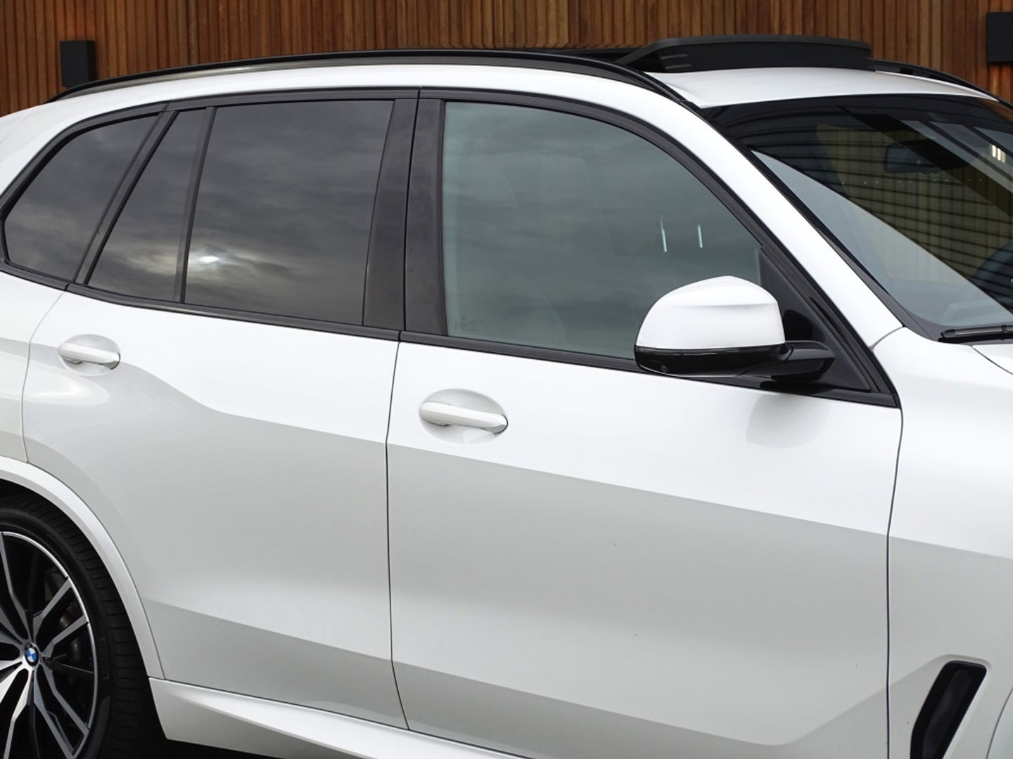 BMW X5 45e 394PK / M-Sport / Skylounge / Harman Kardon / LED