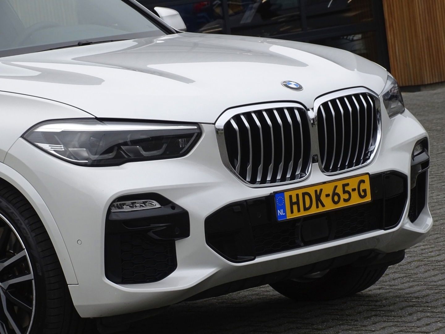 BMW X5 45e 394PK / M-Sport / Skylounge / Harman Kardon / LED