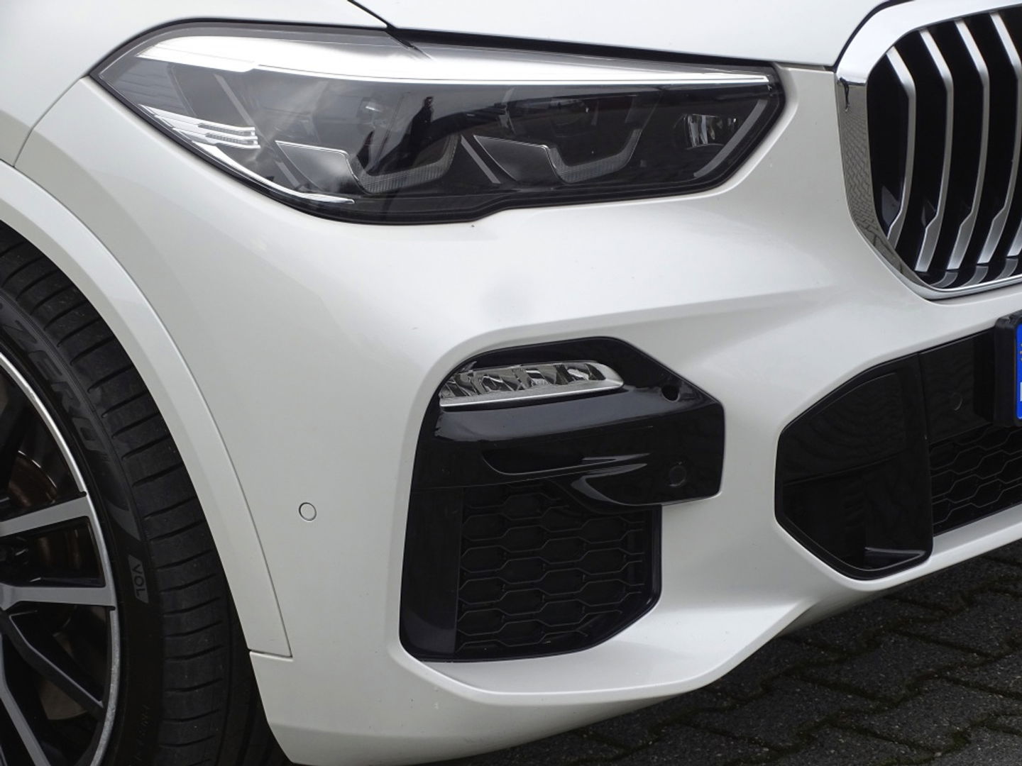 BMW X5 45e 394PK / M-Sport / Skylounge / Harman Kardon / LED