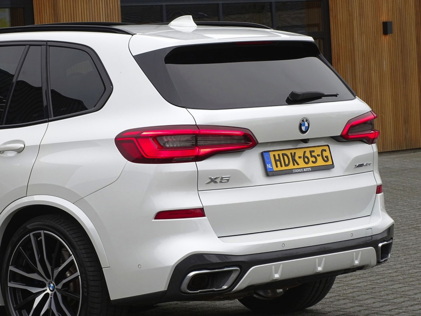 BMW X5 45e 394PK / M-Sport / Skylounge / Harman Kardon / LED