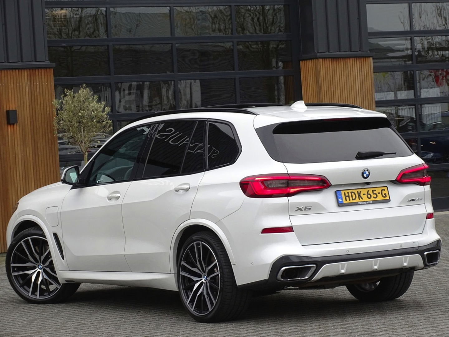 BMW X5 45e 394PK / M-Sport / Skylounge / Harman Kardon / LED