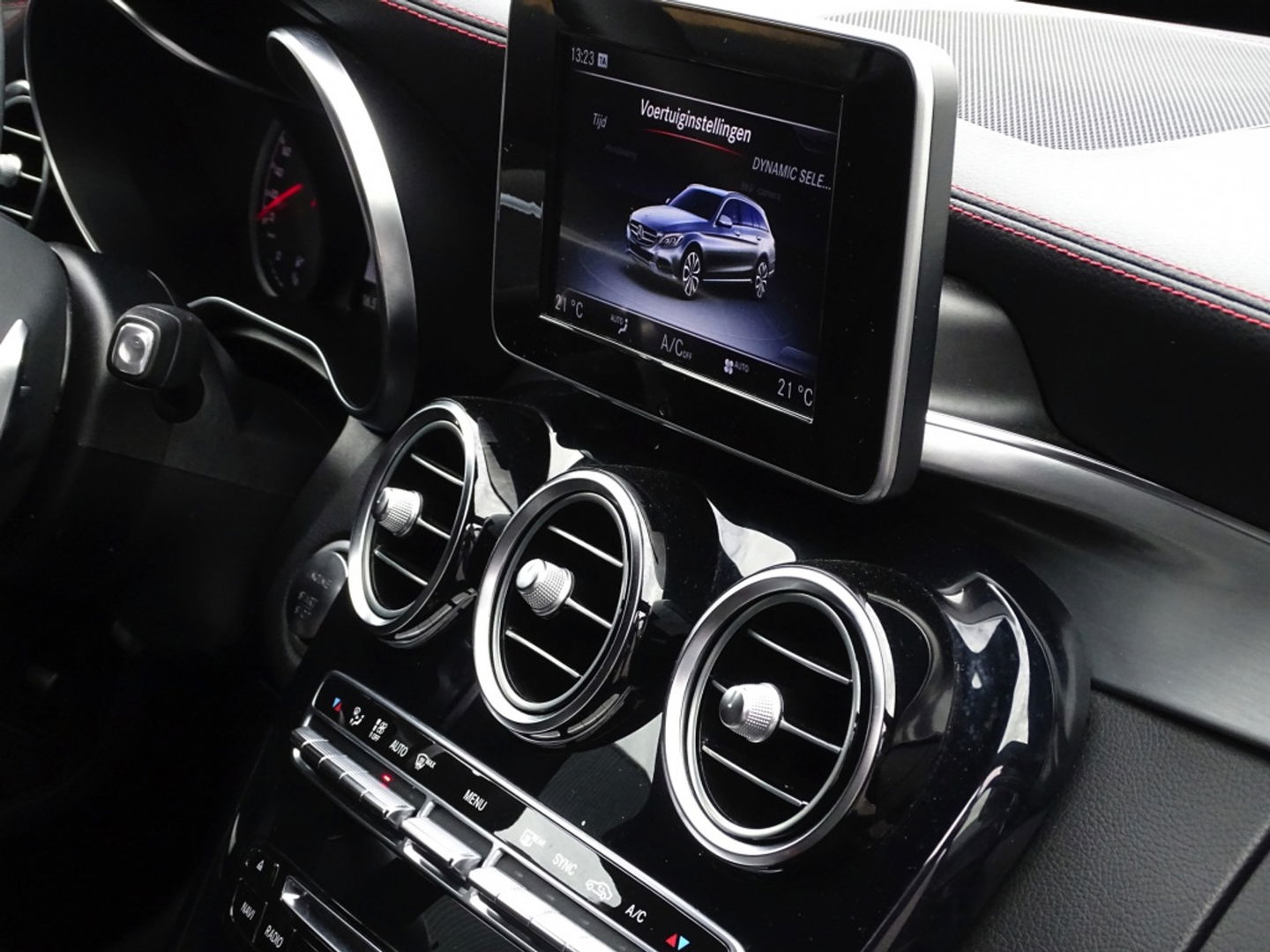 Mercedes-Benz C-Klasse C450 AMG 368PK AMG Ed. 1 / 4-Matic / Burmester / LED