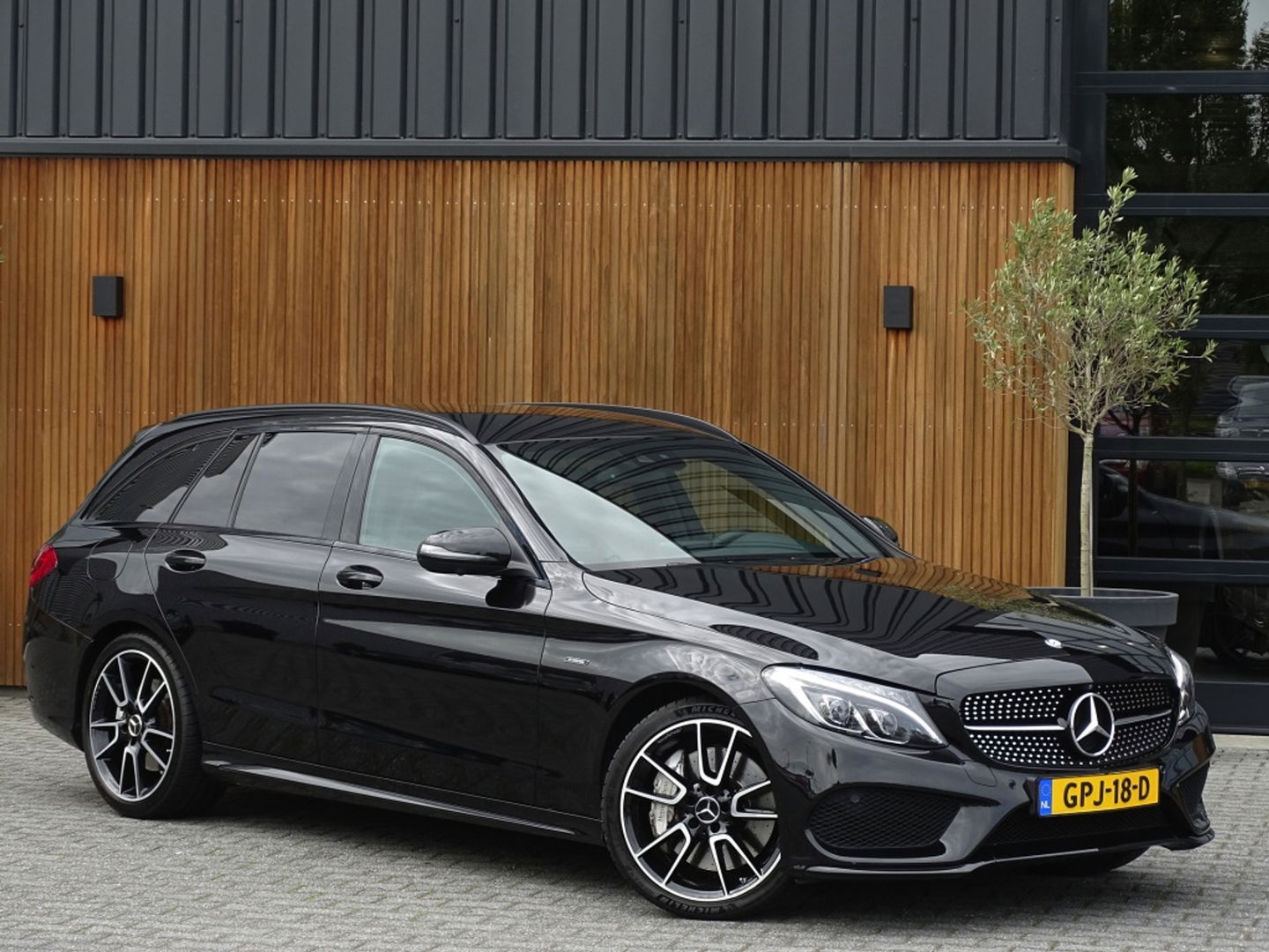 Mercedes-Benz C-Klasse C450 AMG 368PK AMG Ed. 1 / 4-Matic / Burmester / LED