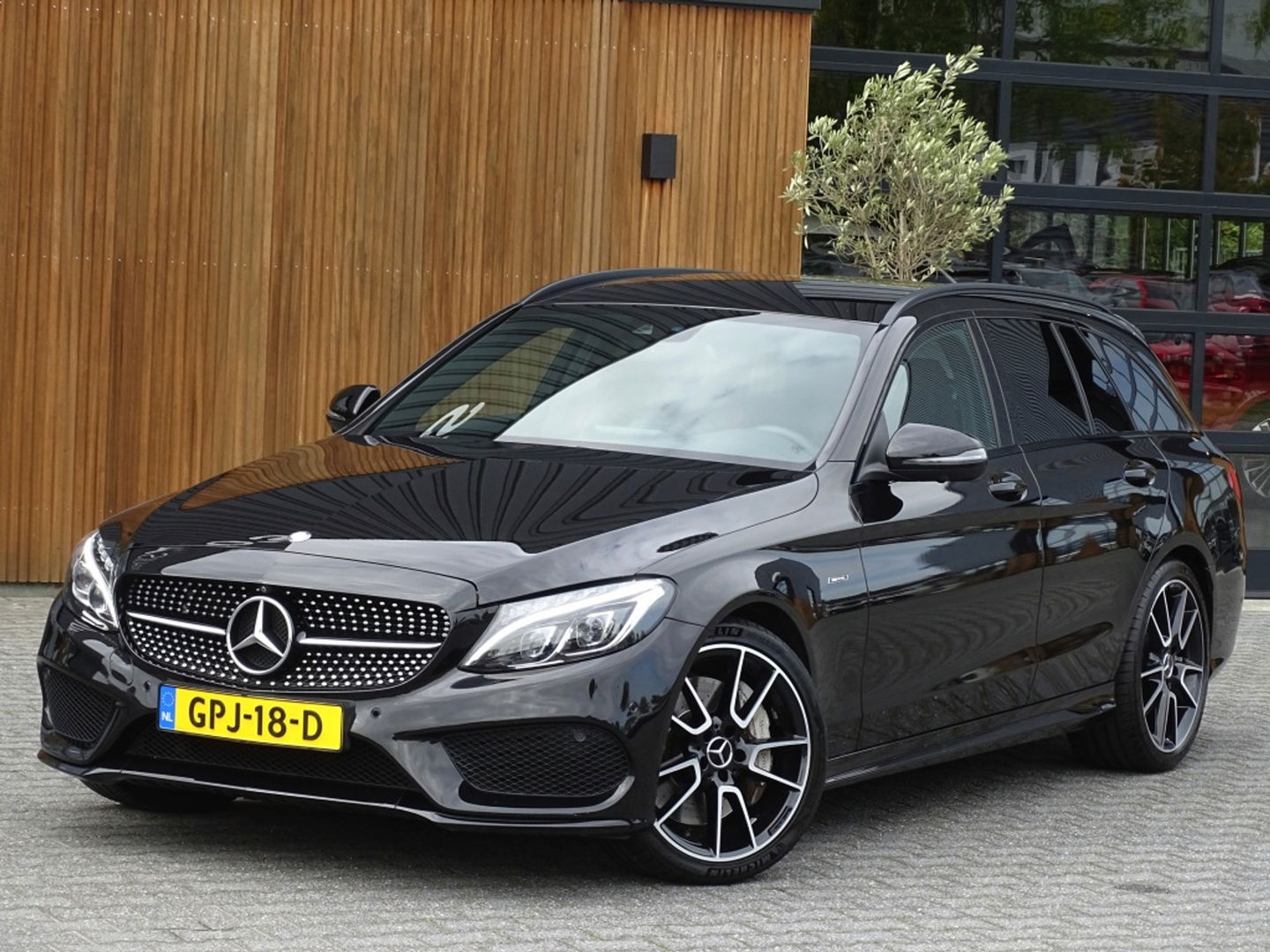 Mercedes-Benz C-Klasse C450 AMG 368PK AMG Ed. 1 / 4-Matic / Burmester / LED