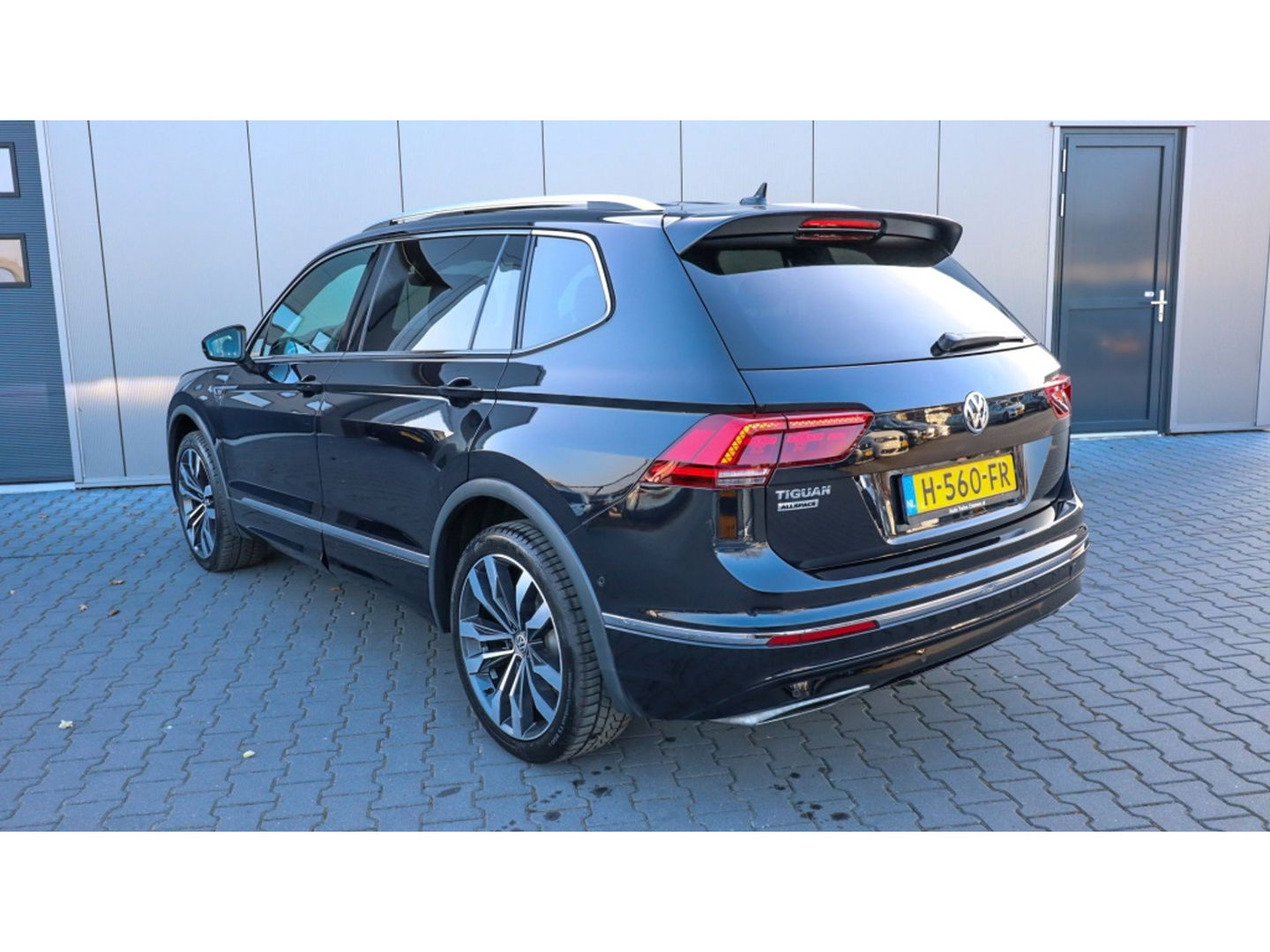 Volkswagen Tiguan Allspace 1.5 TSI HL Bus. R. | 3X R-Line | Trekhaak | Pano VERKOCHT