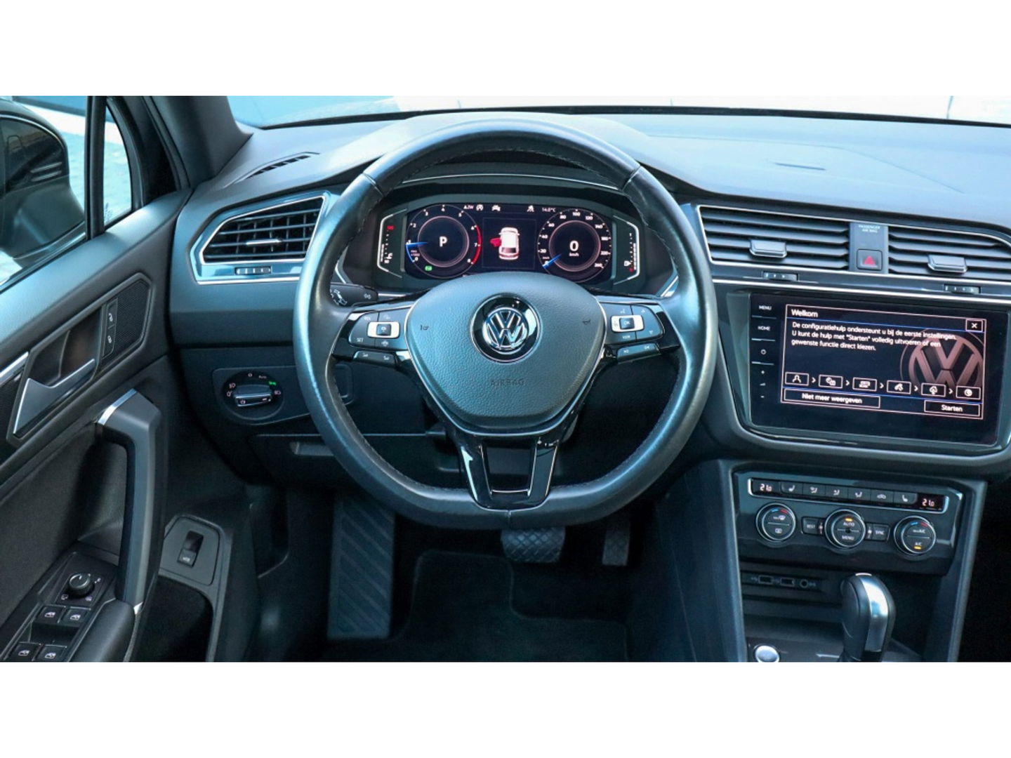 Volkswagen Tiguan Allspace 1.5 TSI HL Bus. R. | 3X R-Line | Trekhaak | Pano VERKOCHT