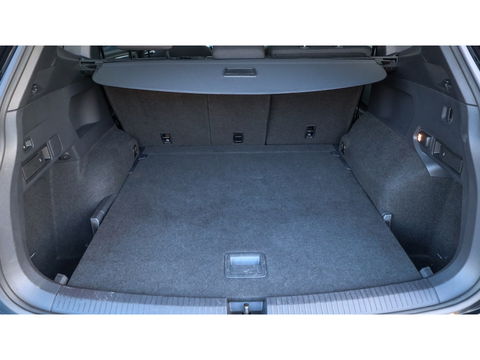 Volkswagen Tiguan Allspace 1.5 TSI HL Bus. R. | 3X R-Line | Trekhaak | Pano VERKOCHT