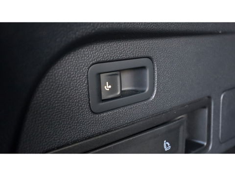 Volkswagen Tiguan Allspace 1.5 TSI HL Bus. R. | 3X R-Line | Trekhaak | Pano VERKOCHT