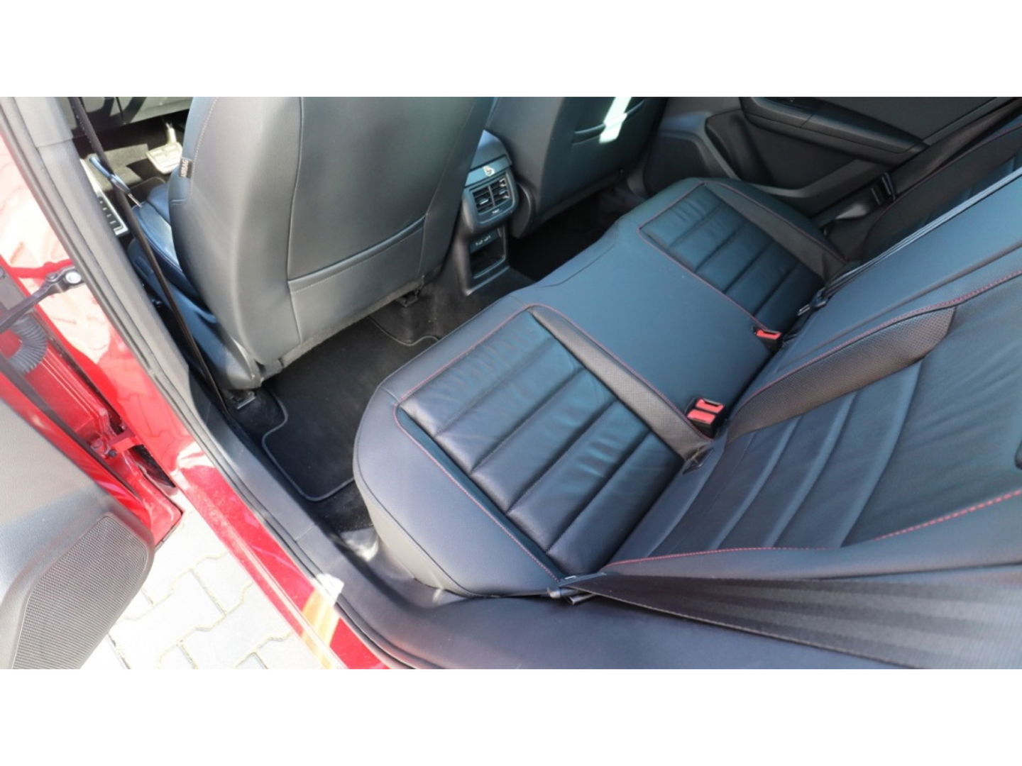 SEAT Ateca 1.5 TSI FR | Led | Panoramadak | Leder | alle opties VERKOCHT