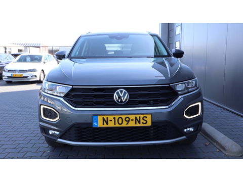 Volkswagen T-Roc 1.5 TSI Sport | Led Koplampen | Apple Android | Adaptief cruise