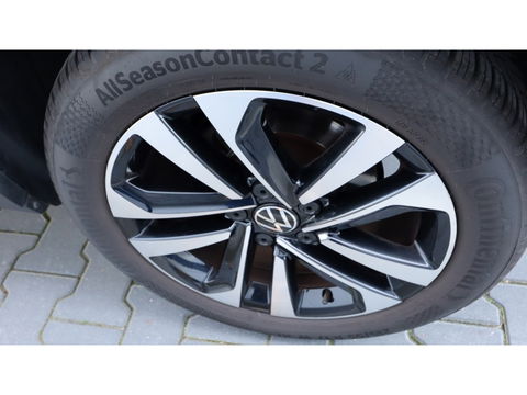 Volkswagen T-Roc 1.5 TSI Sport | Led Koplampen | Apple Android | Adaptief cruise