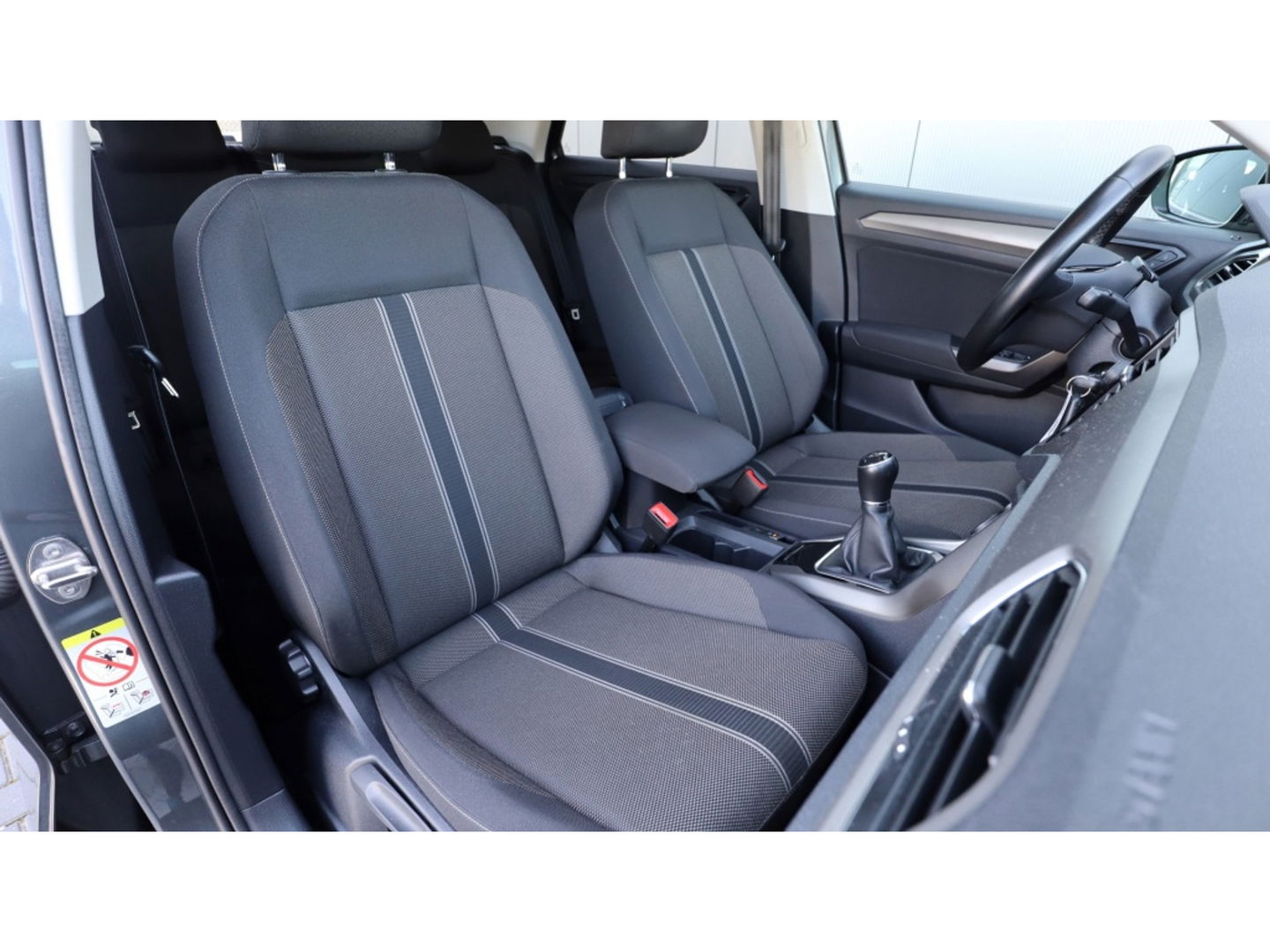 Volkswagen T-Roc 1.5 TSI Sport | Led Koplampen | Apple Android | Adaptief cruise