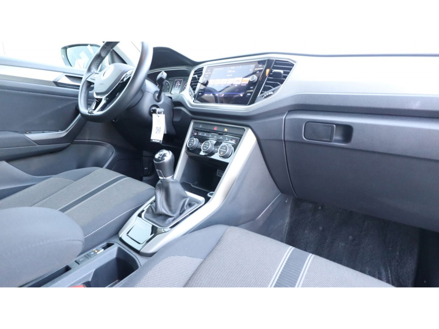 Volkswagen T-Roc 1.5 TSI Sport | Led Koplampen | Apple Android | Adaptief cruise