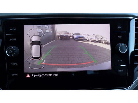 Volkswagen T-Roc 1.5 TSI Sport | Led Koplampen | Apple Android | Adaptief cruise