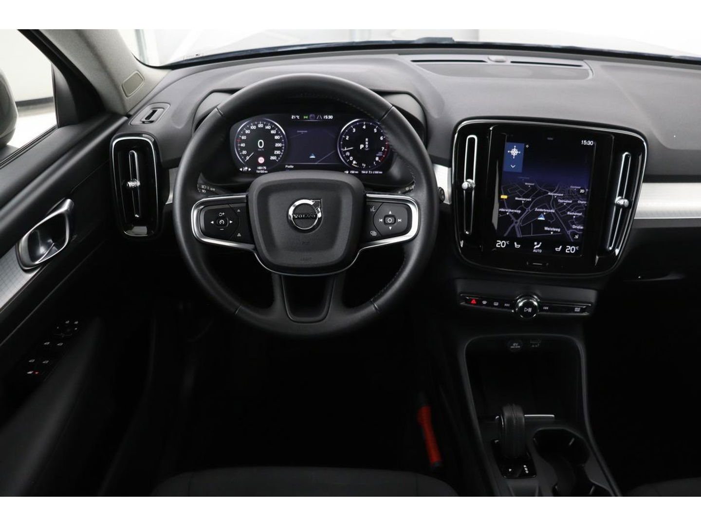 Volvo XC40 1.5 T2 Business Pro | Adaptive cruise | Stoel & stuurverwarming | Carplay | Camera | Navigatie | Full LED | Dodehoek detectie | Keyless | Climate control | PDC | Bluetooth